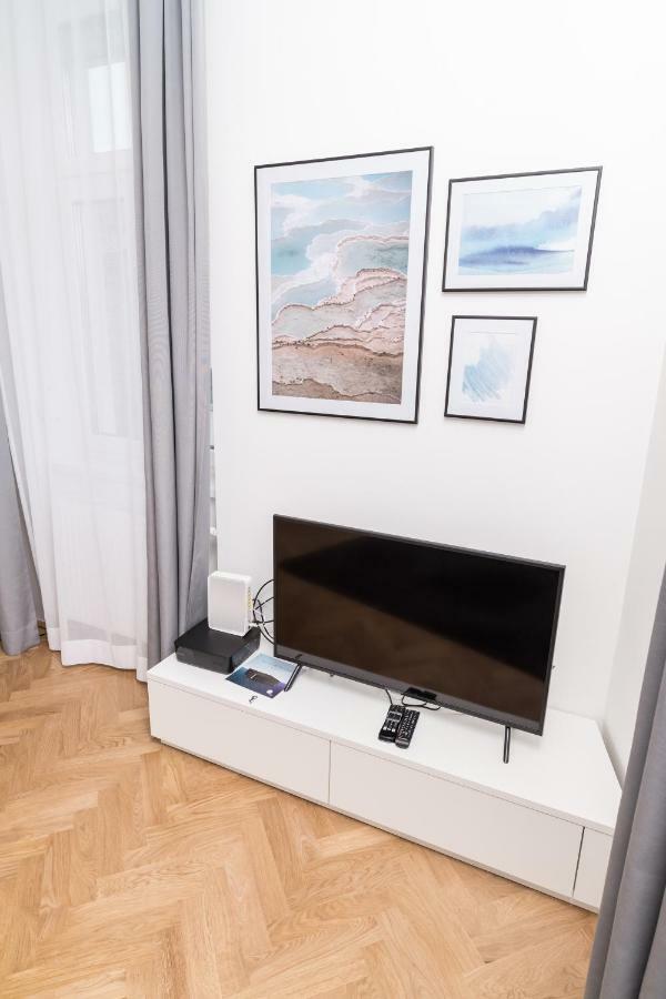 Stadlau Live Apartments Vienna Exterior photo
