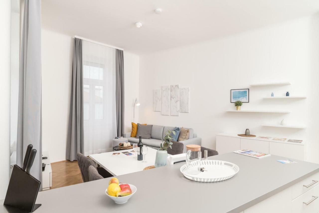 Stadlau Live Apartments Vienna Exterior photo